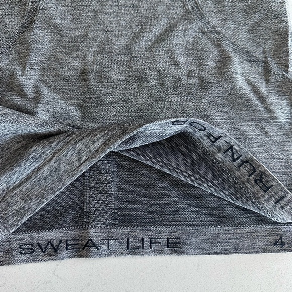 RARE!!! Lululemon GLITTER Swiftly Tech Tank Size 4 - Picture 2 of 4